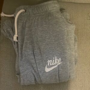 Nike gray skinny thin sweatpants